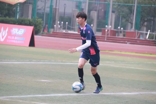 张镇麟30分辽宁轻取广州 高登44分四川负首钢