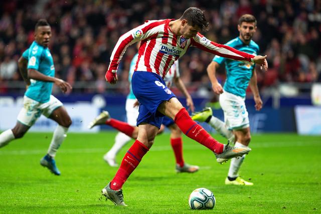 萨林杰32+15+11深圳胜上海 刘铮20分周鹏15分